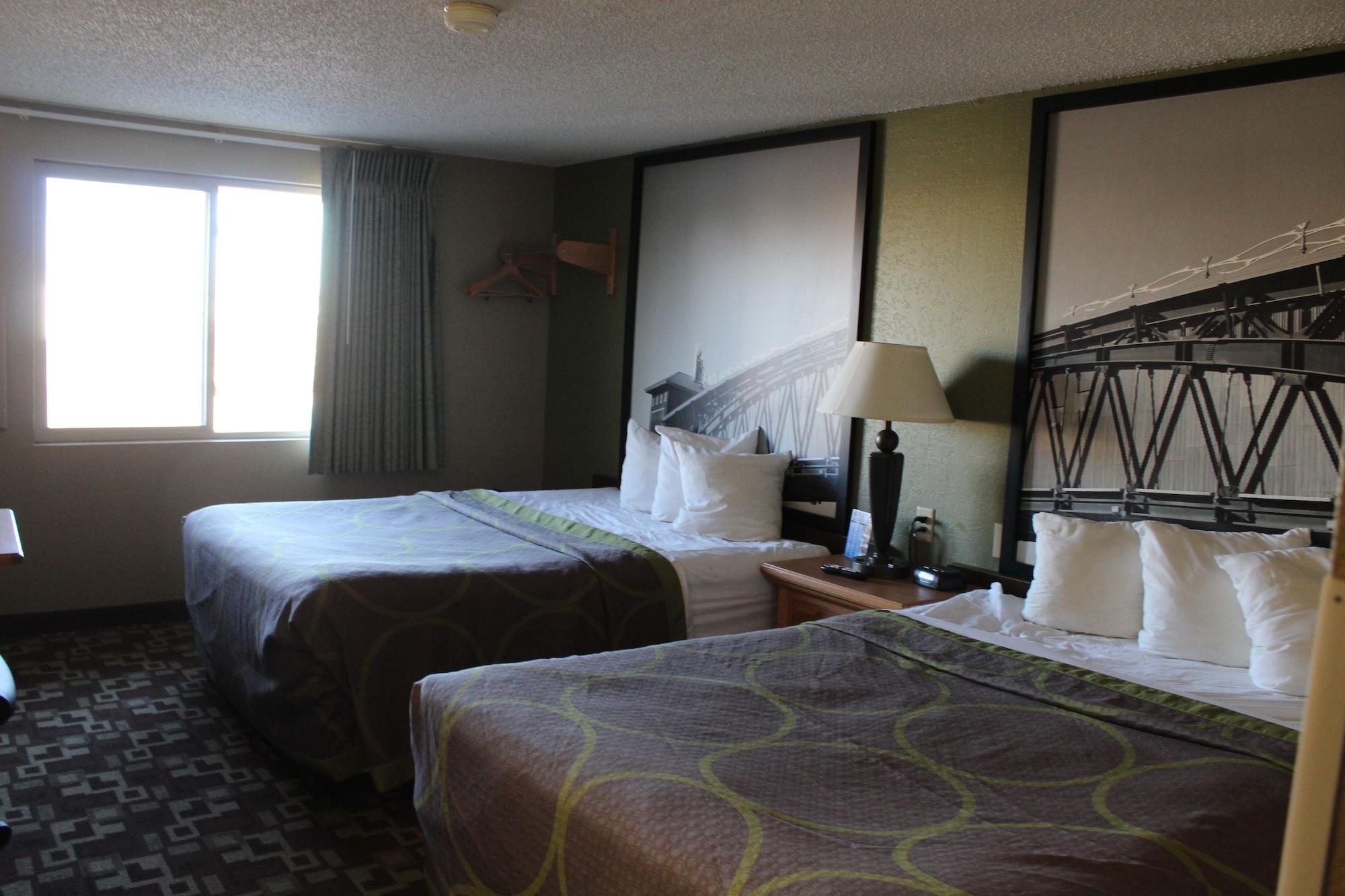 Super 8 By Wyndham Kearney Motel Exterior photo